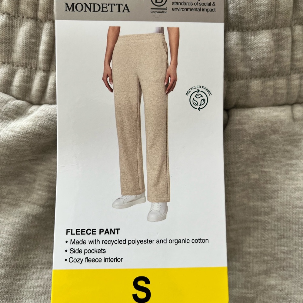 Mondetta Women's Fleece Joggers - Beige